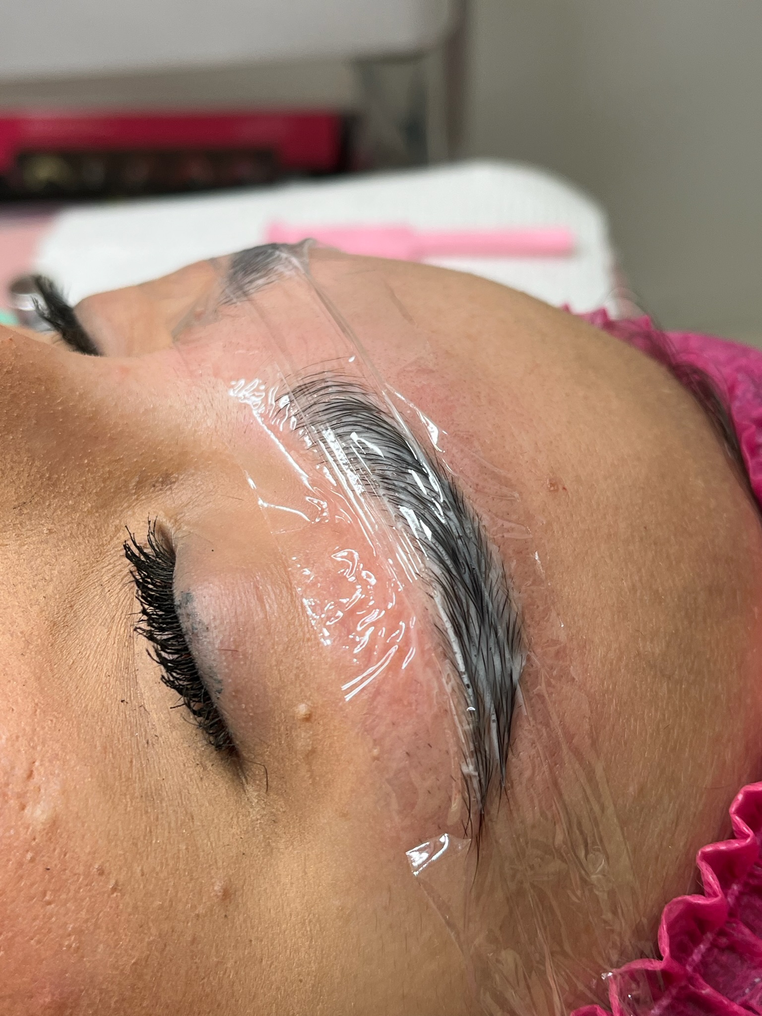 Brows with micropigmentation