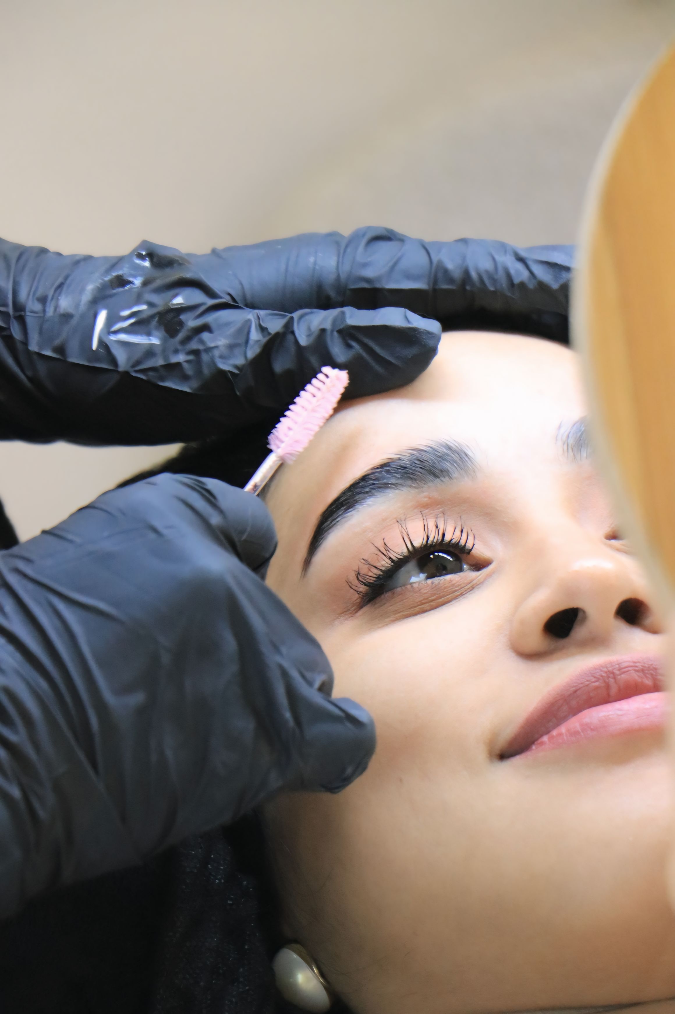 Natural laminated brows
