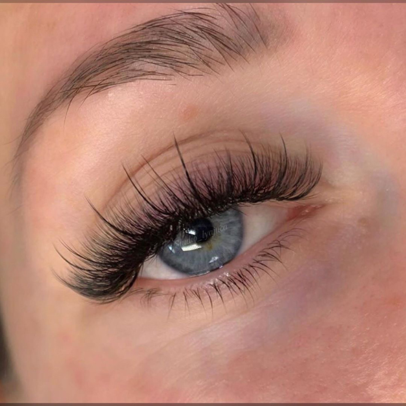 Natural classic lash extensions