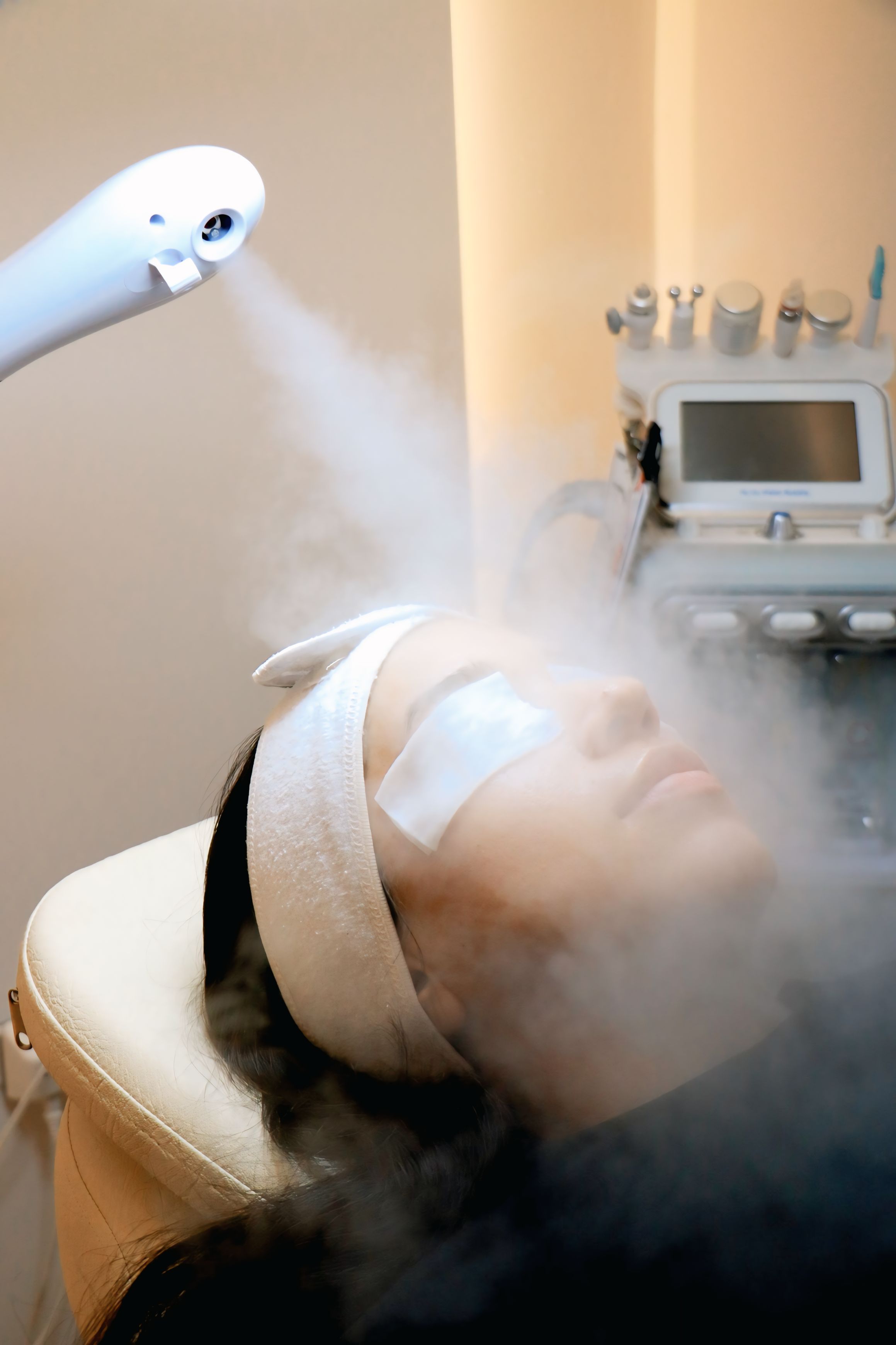 Facial rejuvenation at Aura